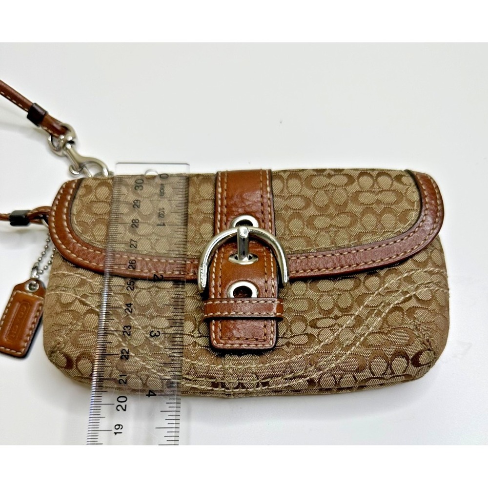 Coach Soho Signature C Buckle Wristlet Beige Jacquard Canvas Brown Leather Trim - Picture 5 of 14